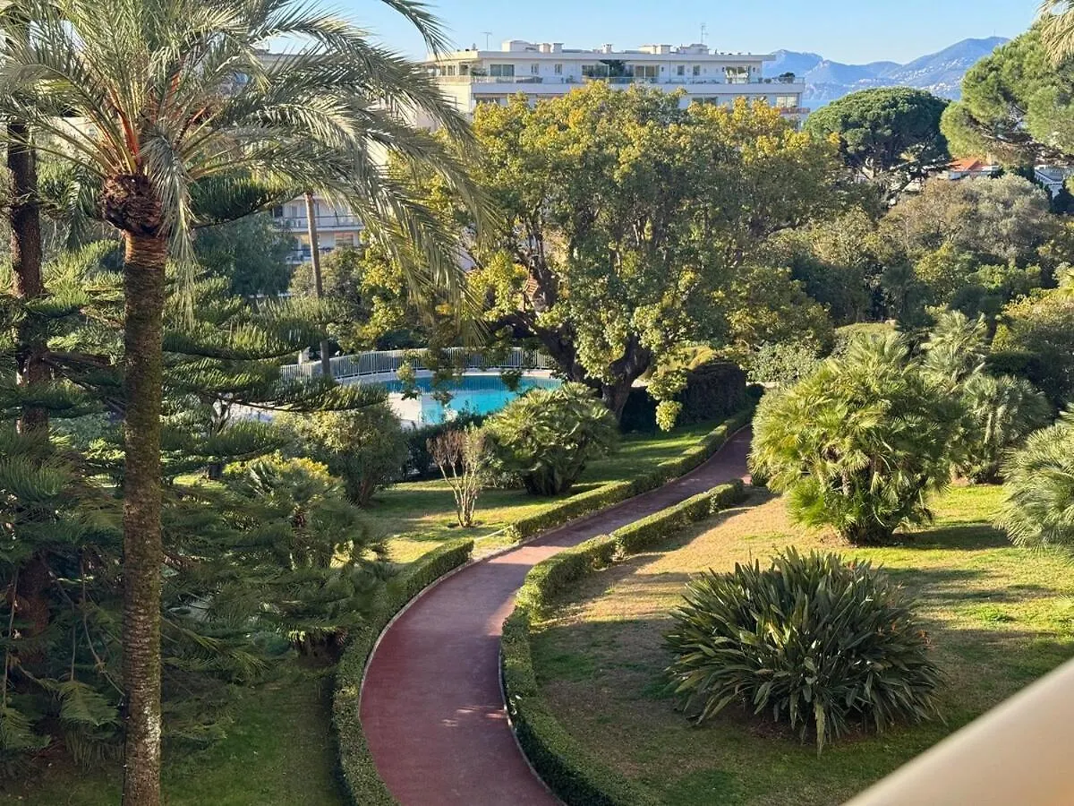 Chic 2 Bedroom With Huge Terrace And Pool 戛纳 法国