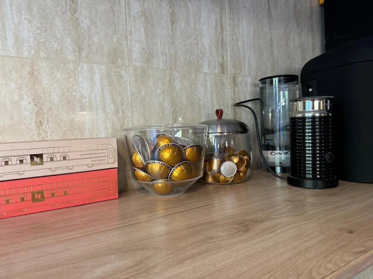 Chic 2 Bedroom With Huge Terrace And Pool 戛纳 0*,  法国