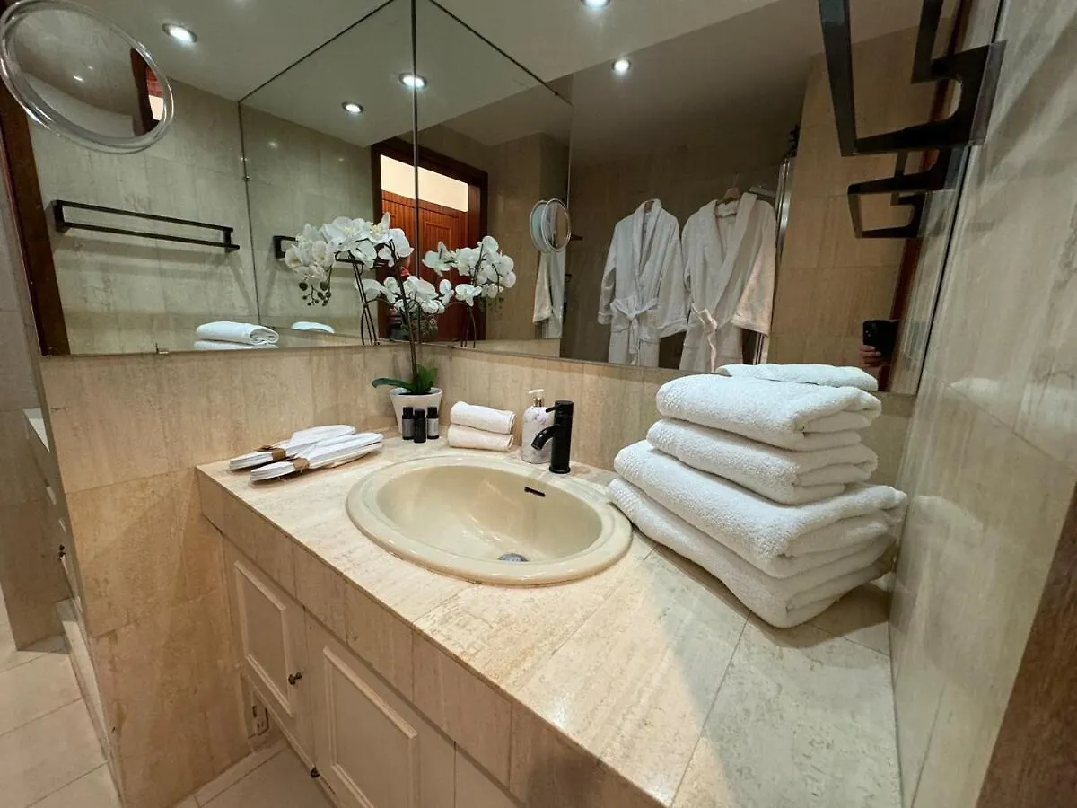 Апартаменты Chic 2 Bedroom With Huge Terrace And Pool Канны